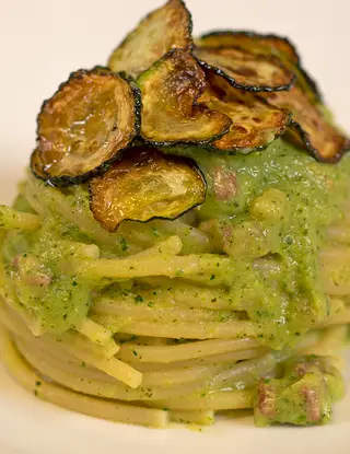 Ricetta Spaghettoni alla crema di zucchine con pancetta e zucchine fritte di enelxpay