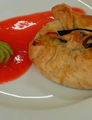 Ricetta Scrigno di Parmiguana su Gazpacho di datterini rosso w salsa al basilico di chef_mike