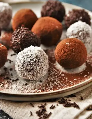 Ricetta Tartufi cocco, ricotta e cacao di giapprovato