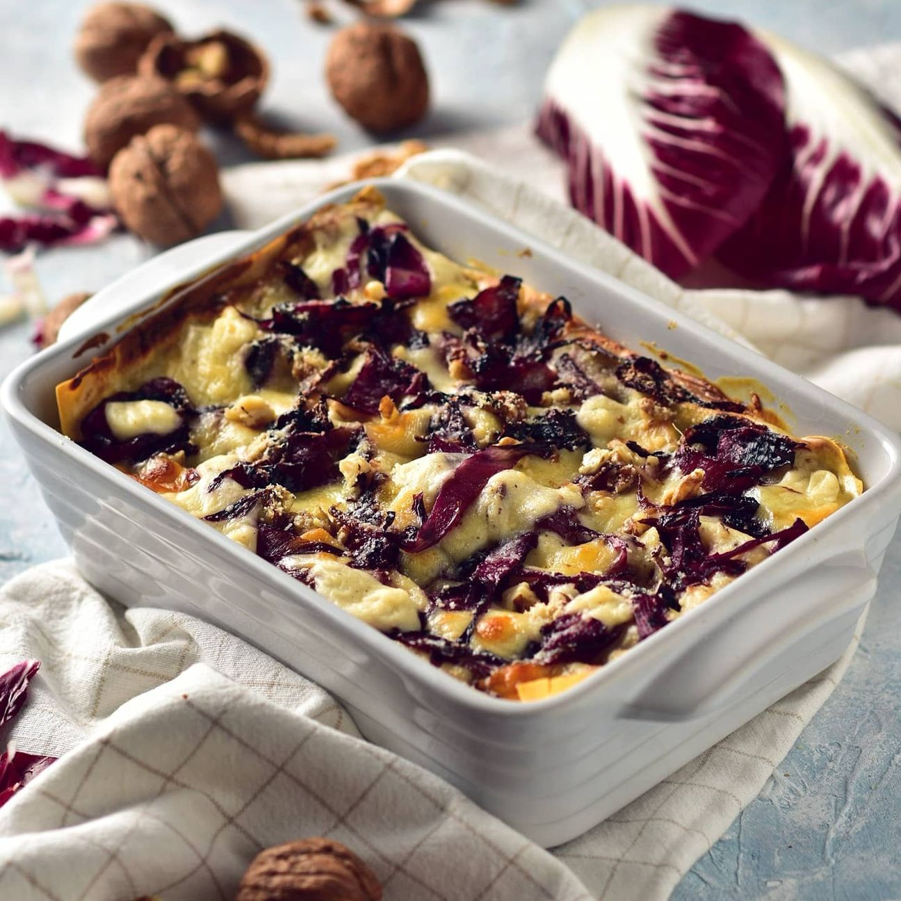 Lasagna radicchio, noci e provolone