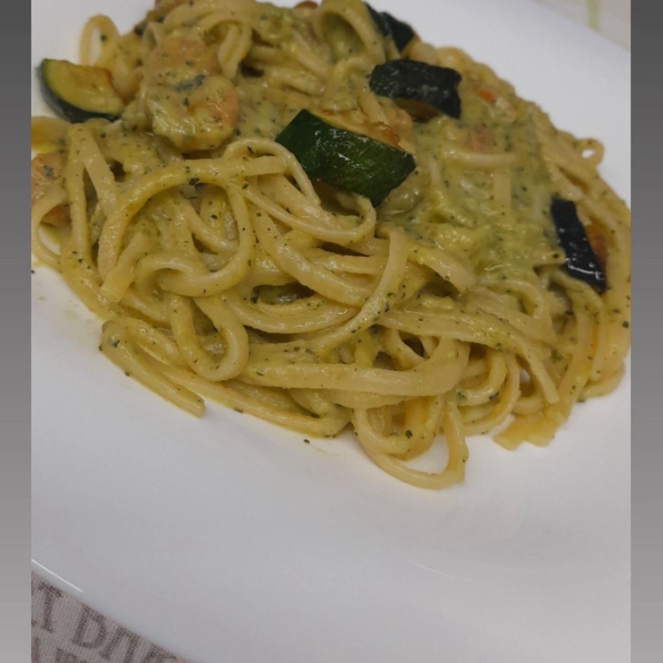 Linguine zucchine e gamberetti