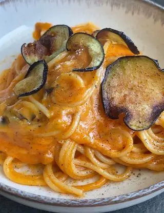 Ricetta PASTA CREMOSA AL POMODORO, FORMAGGI E MELANZANE di giorgiasbakery