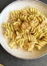 Ricetta FUSILLONI CON PESTO DI PISTACCHIO, MASCARPONE E GAMBERETTI