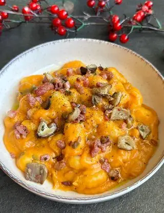 Ricetta GNOCCHI CON CREMA DI ZUCCA, PANCETTA E FUNGHI di giorgiasbakery