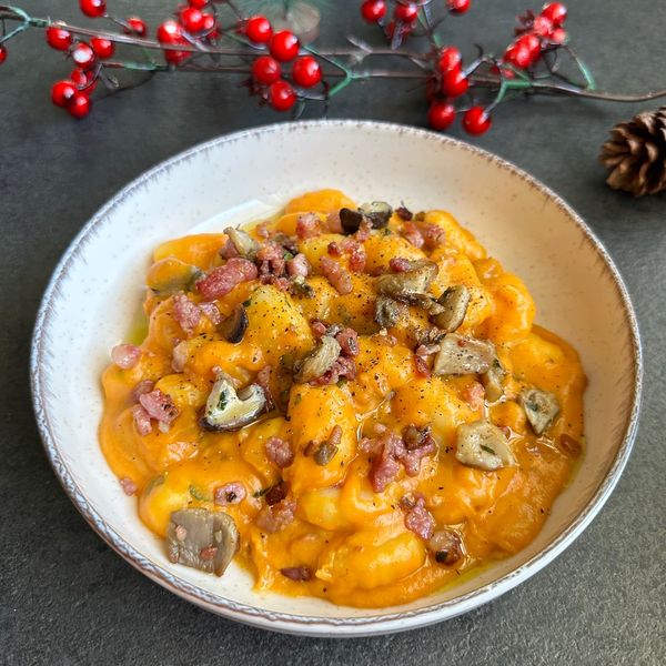 GNOCCHI CON CREMA DI ZUCCA, PANCETTA E FUNGHI Al.Ta Cucina
