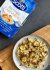 Ricetta Risotto con Riso Carnaroli di Riso Scotti con taleggio e salsiccia croccante