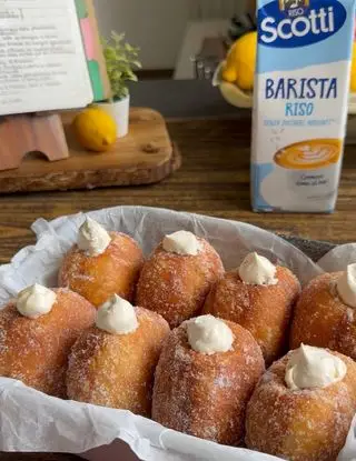 Ricetta Krapfen ripieni con crema alla vaniglia di giorgiasbakery