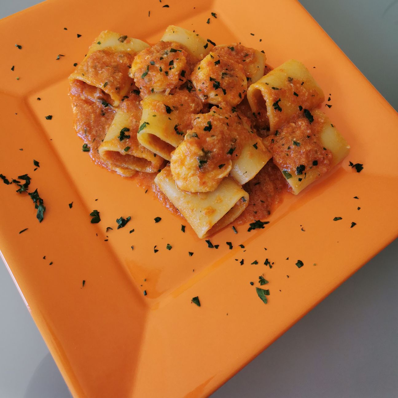 Paccheri alla crema di scampi e gamberi