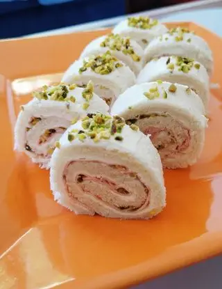 Ricetta Rotolini di pancarrè con mortadella, Philadelphia e granella di pistacchio di alessiafflotta99