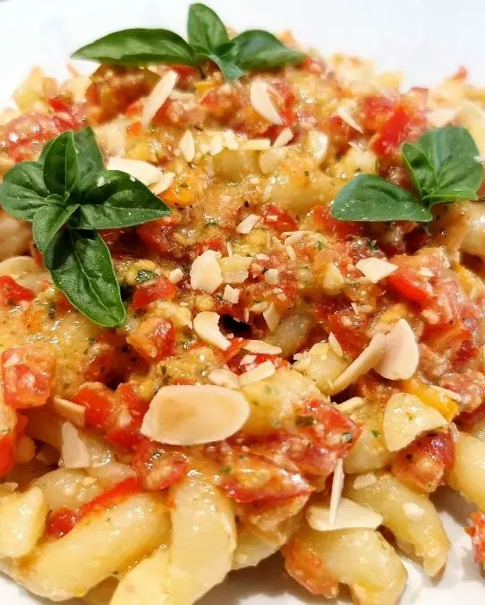 Busiate con Pesto alla Trapanese Al.ta Cucina