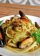Ricetta Linguine con crema di fave e cozze