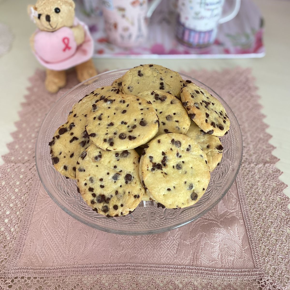 Biscotti cookie con gocce di cioccolato, cotti nel forno Ooni Volt — Ooni IT