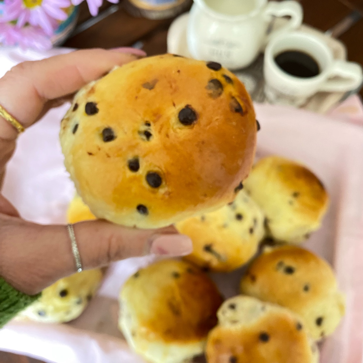 Ricetta PANGOCCIOLI, ricetta panini al cioccolato soffici come una nuvola!