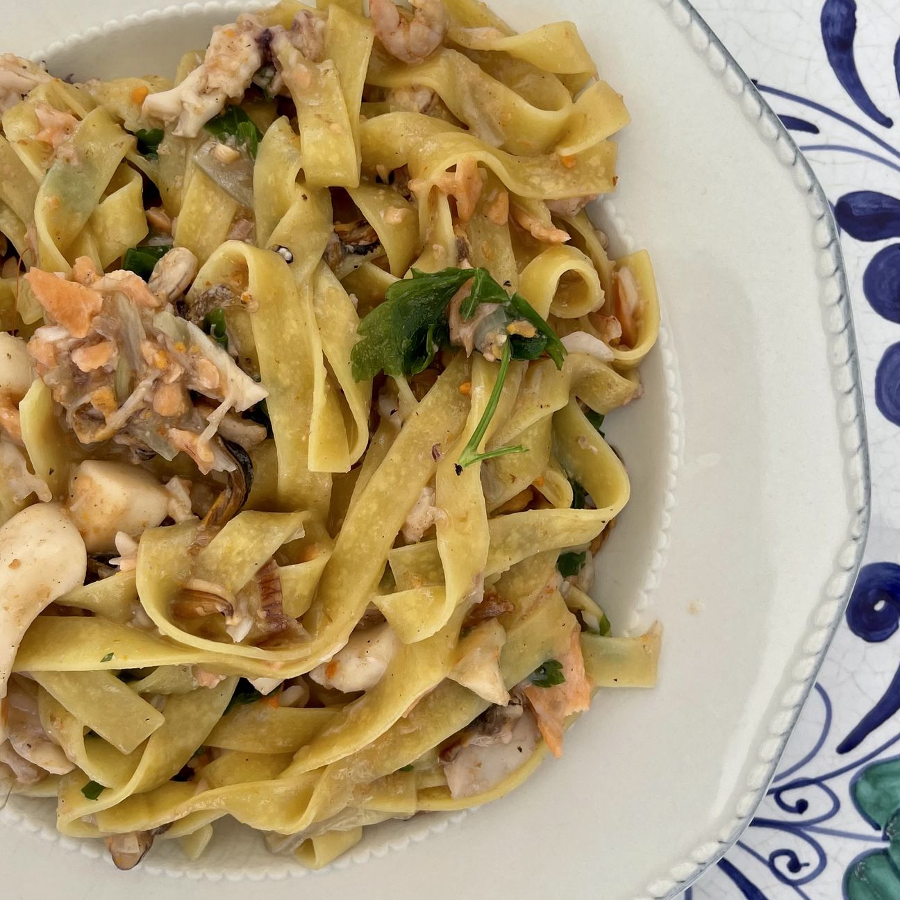 Tagliatelle con ragù di pesce bianco aromatizzato al sidro