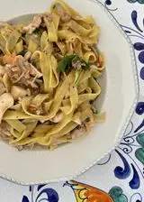 Ricetta Tagliatelle con ragù di pesce bianco aromatizzato al sidro