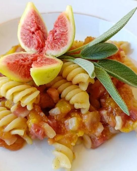 Pasta fichi e pancetta