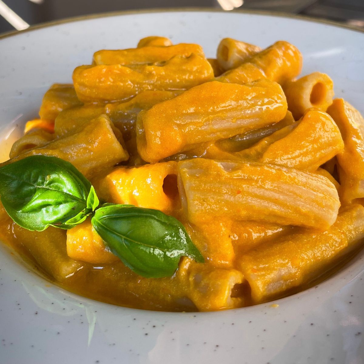 RIGATONI CREMOSI ai PEPERONI