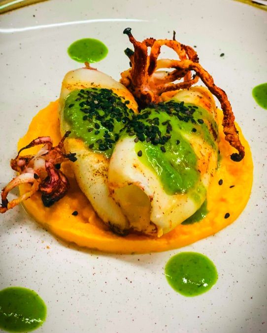 CALAMARI 🦑 SU MAIONESE DI CAROTE 🥕 CON SALSA AL PREZZEMOLO 🌿