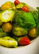Ricetta GNOCCHI RIPIENI DI GORGONZOLA con PESTO E DATTERINI