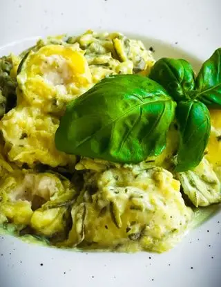 Ricetta GNOCCHI RIPIENI DI CACIO E PEPE ALLE ZUCCHINE di chiara_healthytales
