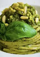 Ricetta SPAGHETTI ALLE ZUCCHINE E PESTO PROFUMATI AL LIMONE