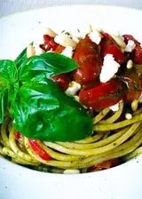 Ricetta SPAGHETTI DATTERINI, PESTO E RICOTTA DI CAPRA