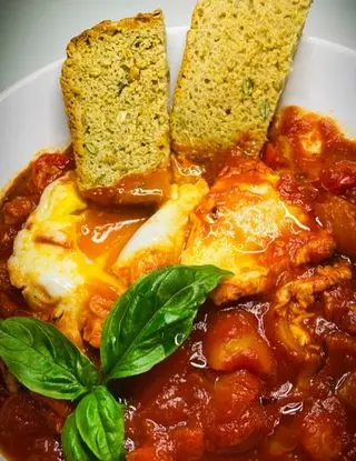 Ricetta UOVA IN PURGATORIO 🍳 di chiara_healthytales