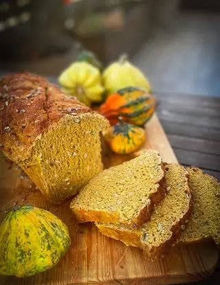 Ricetta PANE INTEGRALE CON LIEVITO MADRE alla ZUCCA🎃 di chiara_healthytales