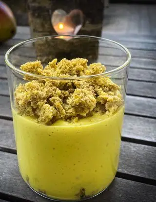 Ricetta BICCHIERINI GOLOSI DI CREMA PASTICCIERA AL MANGO 🥭 di chiara_healthytales