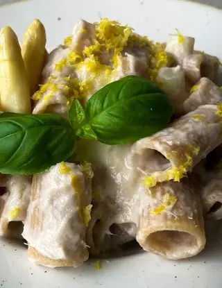 Ricetta MEZZE MANICHE CREMOSE ASPARAGI E LIMONE 🍋 di chiara_healthytales