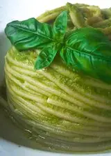 Ricetta SPAGHETTI CREMOSI ZUCCHINE E PISELLI