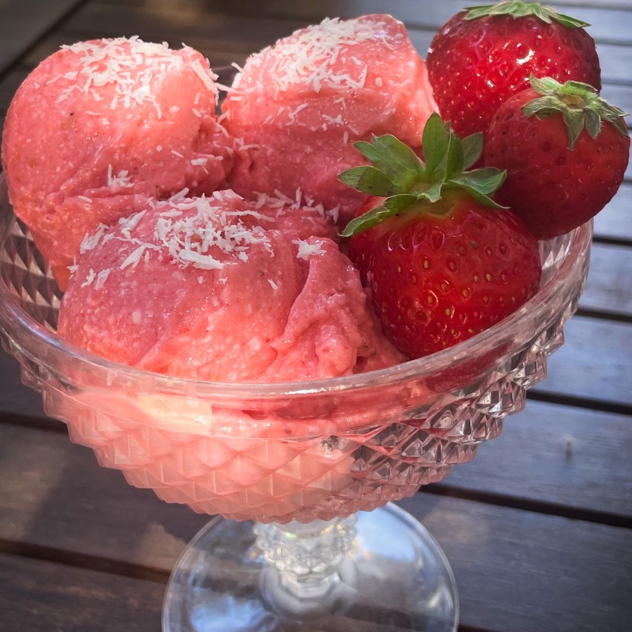 GELATO CREMOSO COCCO🥥 E FRAGOLE 🍓