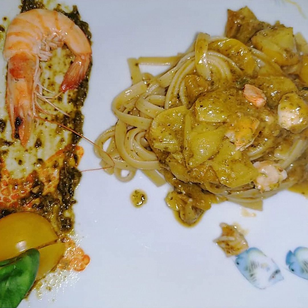 Mezzancolle, pesto e Pomodorini gialli