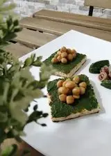 Ricetta Crostini con ceci, acciughe e bietole