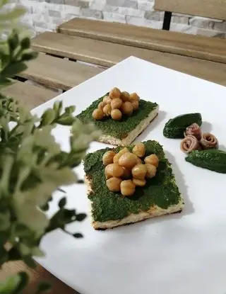 Ricetta Crostini con ceci, acciughe e bietole di lia.e.chia