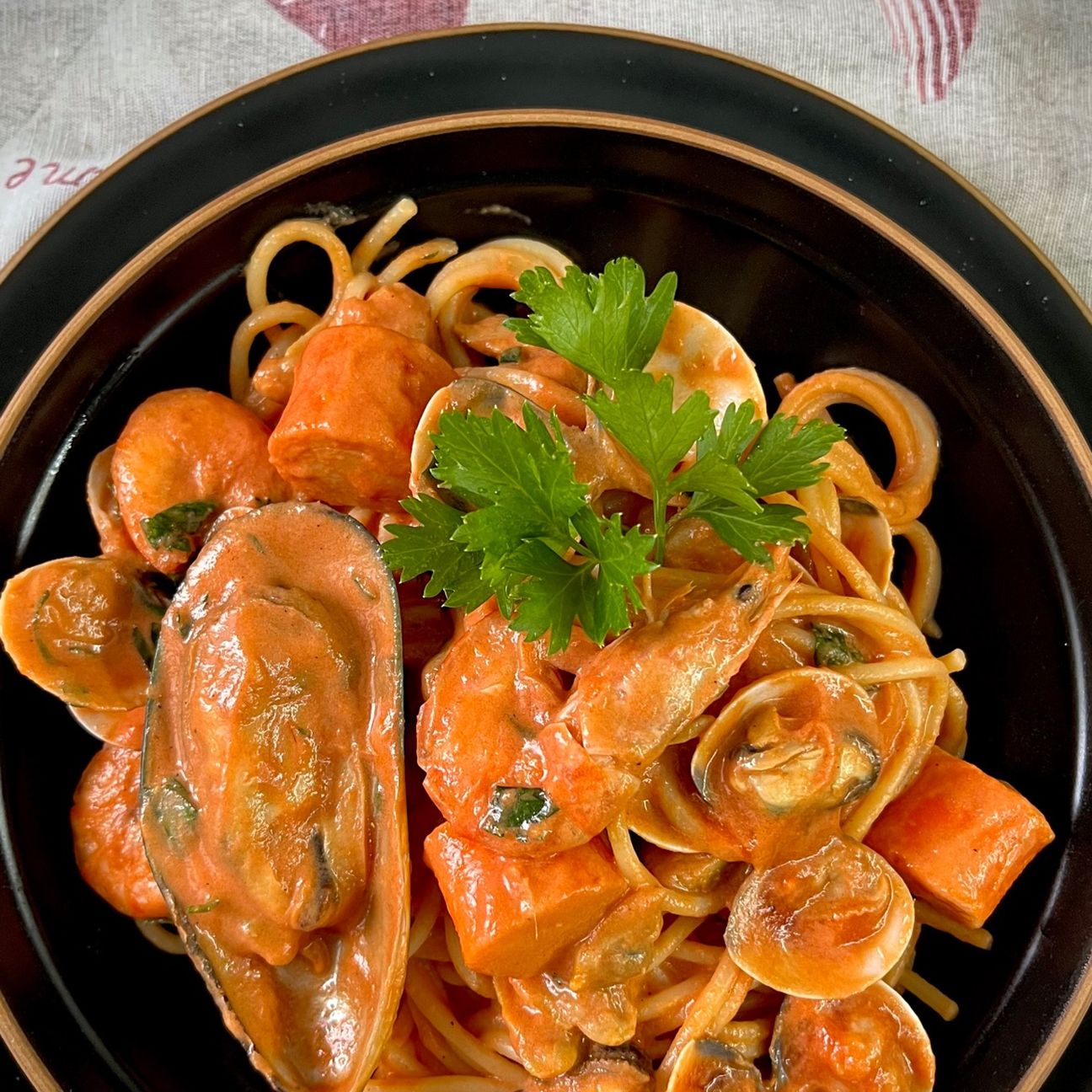 Spaghetti ai frutti di mare a modo nostro.