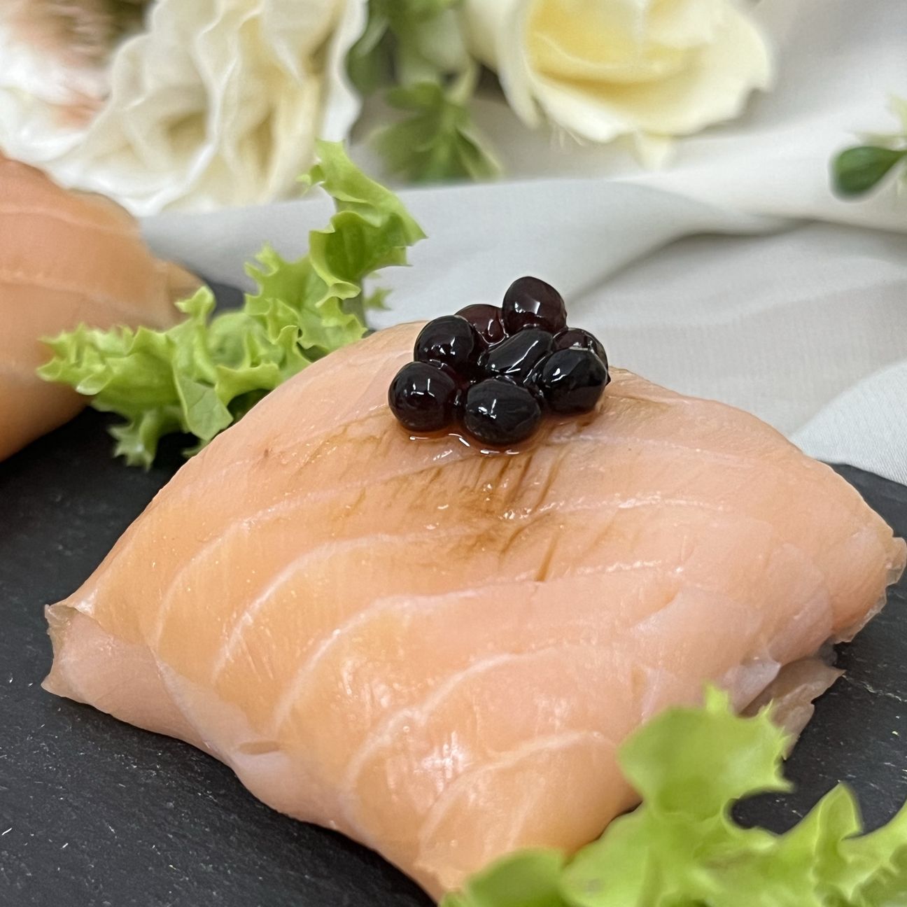 Fagottini di salmone con mousse di tonno