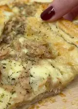 Ricetta Torta salata tonno e mozzarella aromatizzata con l'olio ai funghi porcini