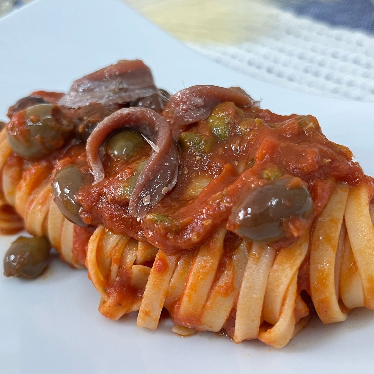 Linguine alla puttanesca.