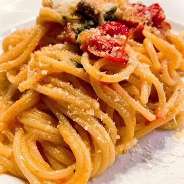 Ricetta Spaghetti con pomodorini e pancetta di Moodly_food