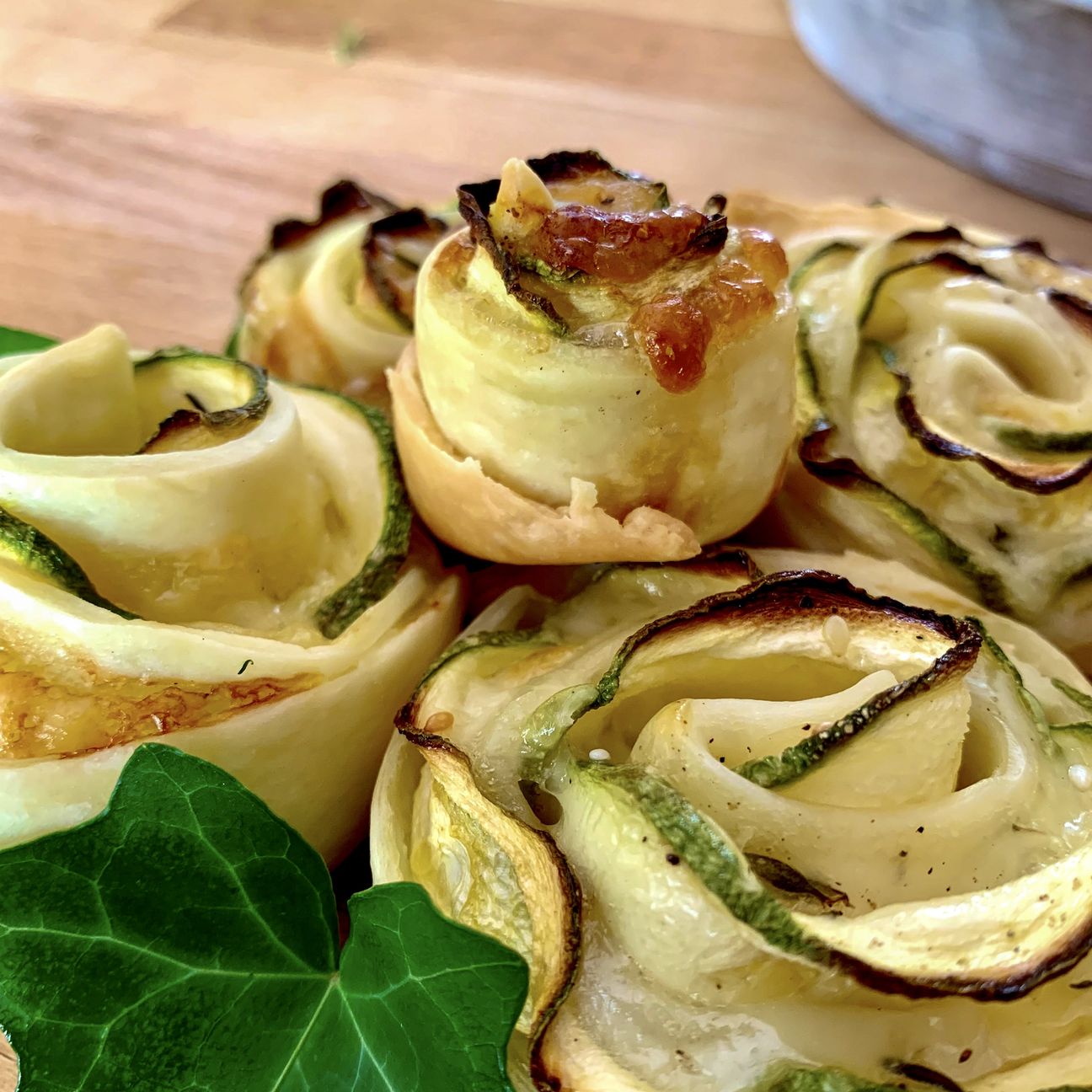 Roselline di sfoglia e zucchine
