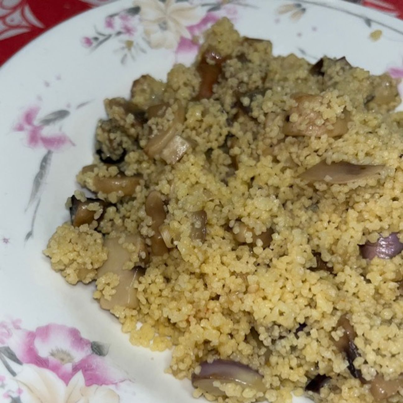 Cous cous con funghi e melanzane