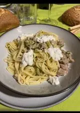 Ricetta Tajarin zucchine, salsiccia e stracciatella