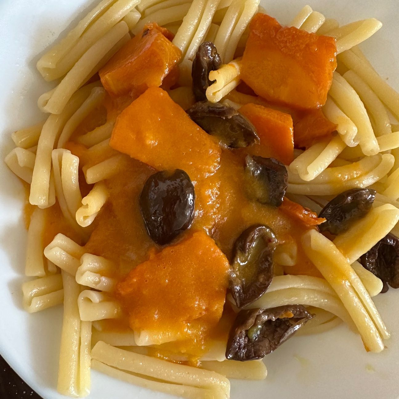 Caserecce alla zucca e olive