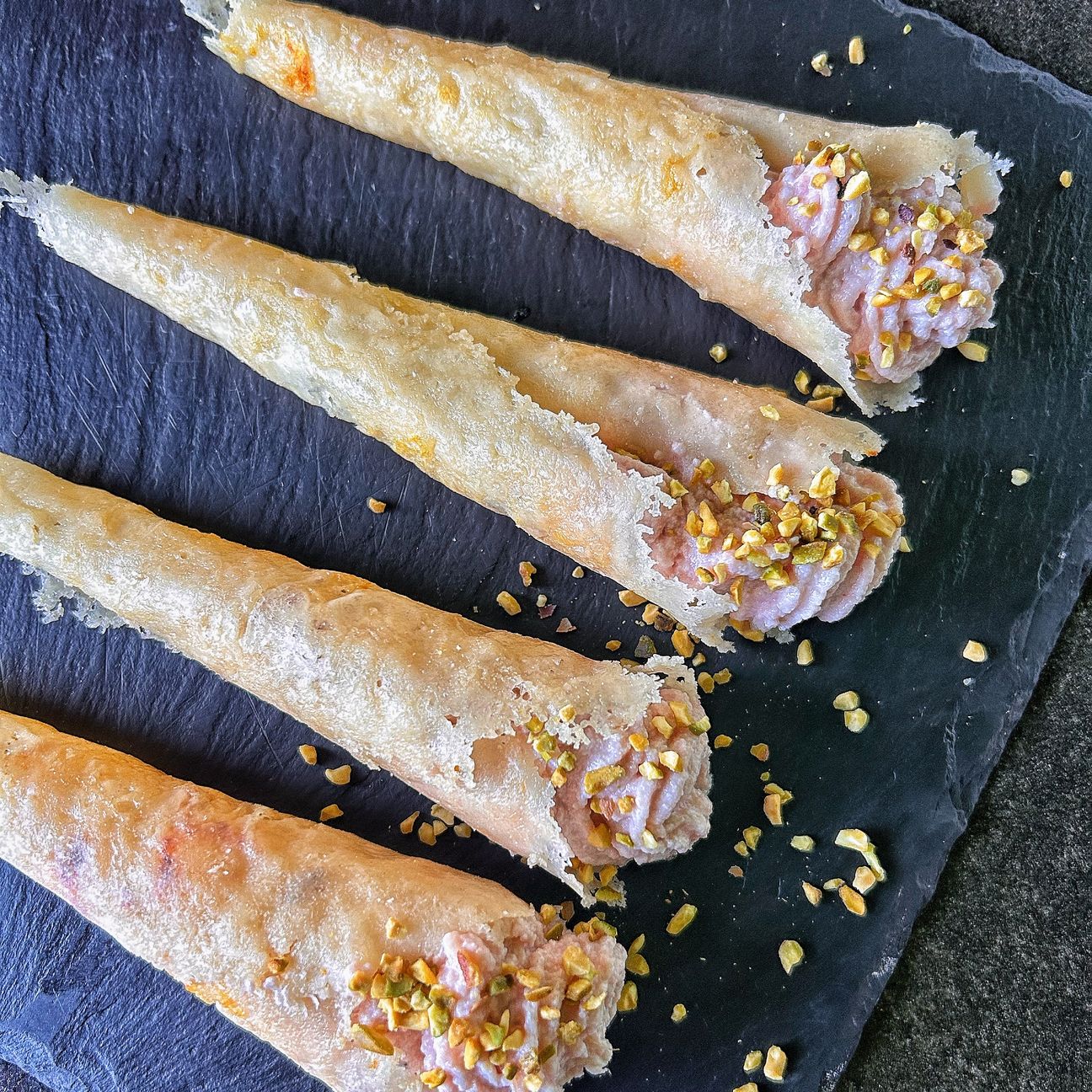 Cono di parmigiano con mousse di mortadella 😋