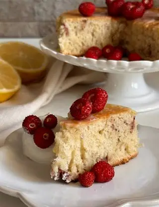 Ricetta Torta con le fragoline di bosco di caterinacaramelli