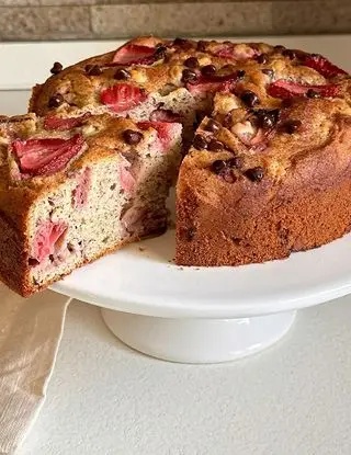 Ricetta Torta fragole e yogurt senza zucchero e senza glutine 🍓 di caterinacaramelli