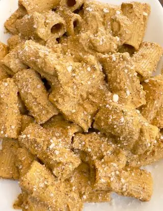 Ricetta Rigatoni al pesto di mandorle e pomodori secchi di castalfood