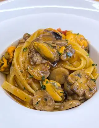 Ricetta Fettucce funghi e cozze di jovaebbasta