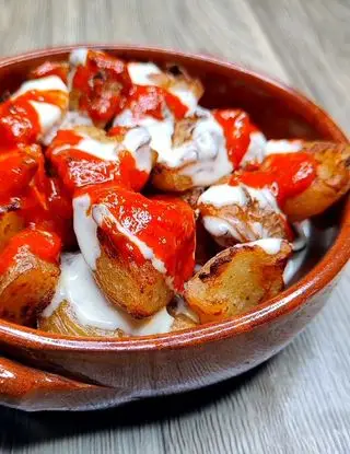 Ricetta Patatas bravas di uomosenzatonno